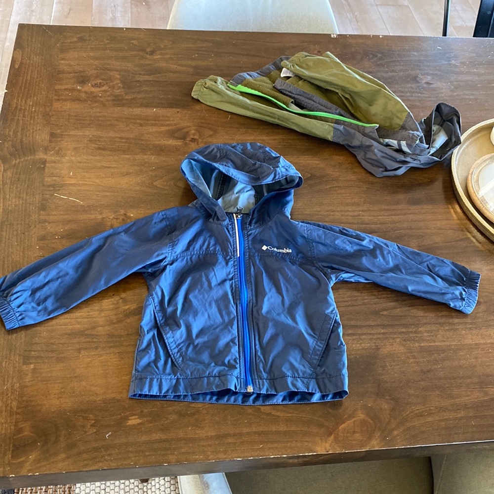 Columbia rain jacket